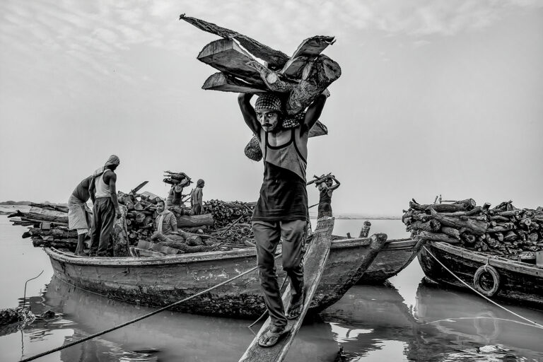 Mrinal Sen - Labours-at-work_Mrinal-Sen-India